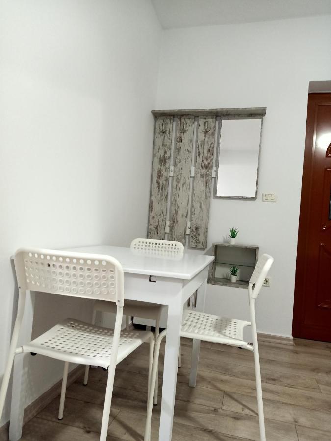 Room Click Inn Gjirokastër Extérieur photo