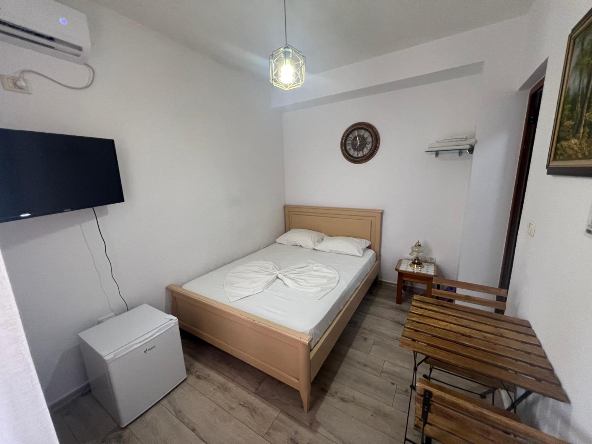 Room Click Inn Gjirokastër Extérieur photo
